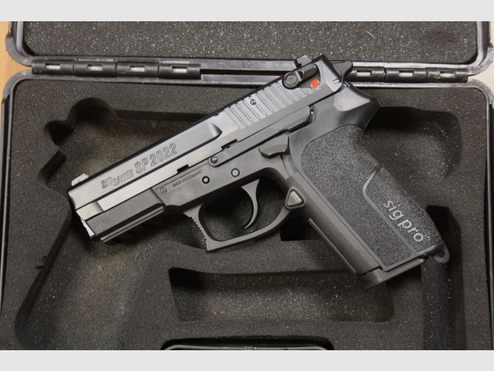 SIG Sauer SP 2022 SIG PRO Kaliber 9mm Luger Bj 2006	 SP 2022