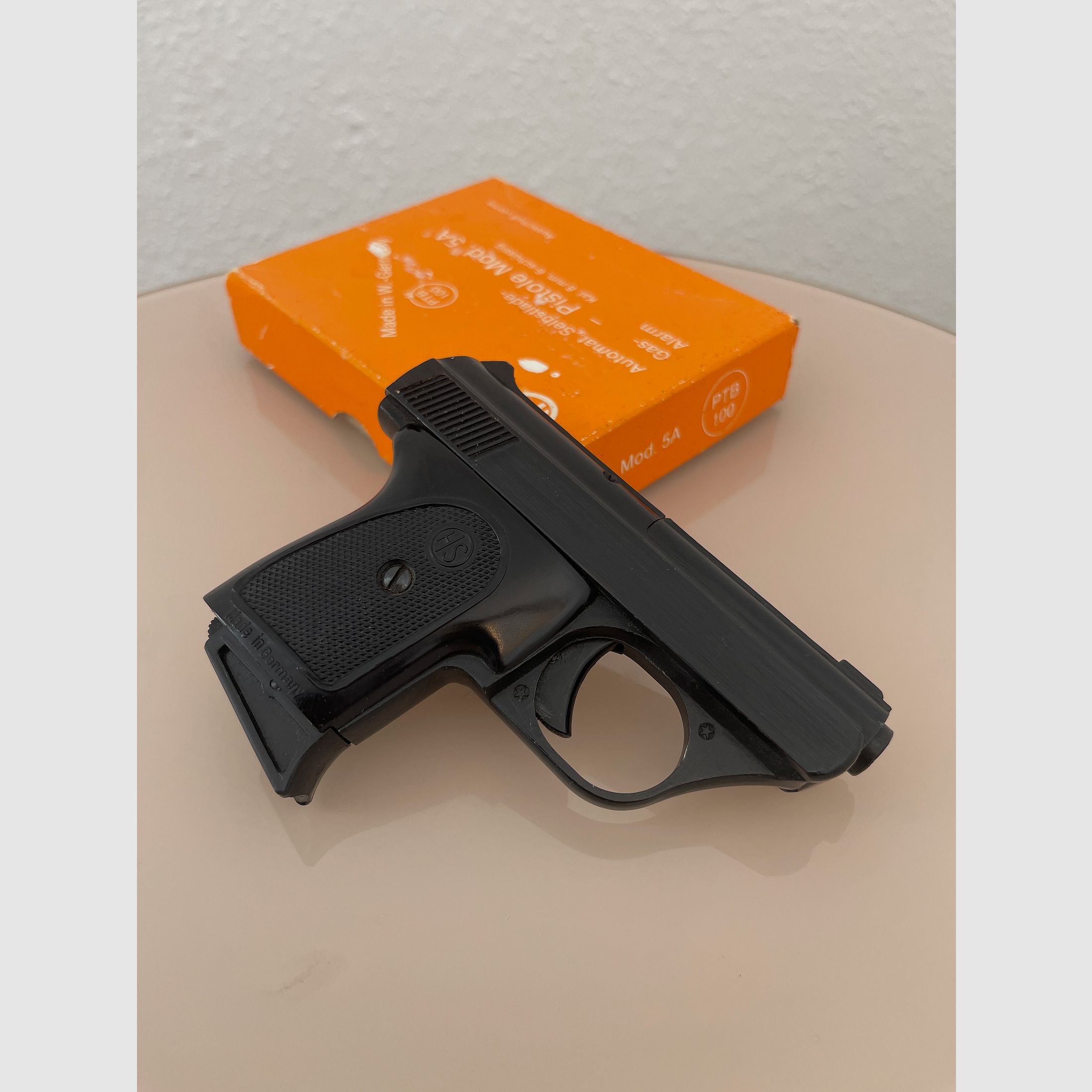 Blank gun HS Mod. 5A 8mm original packaging