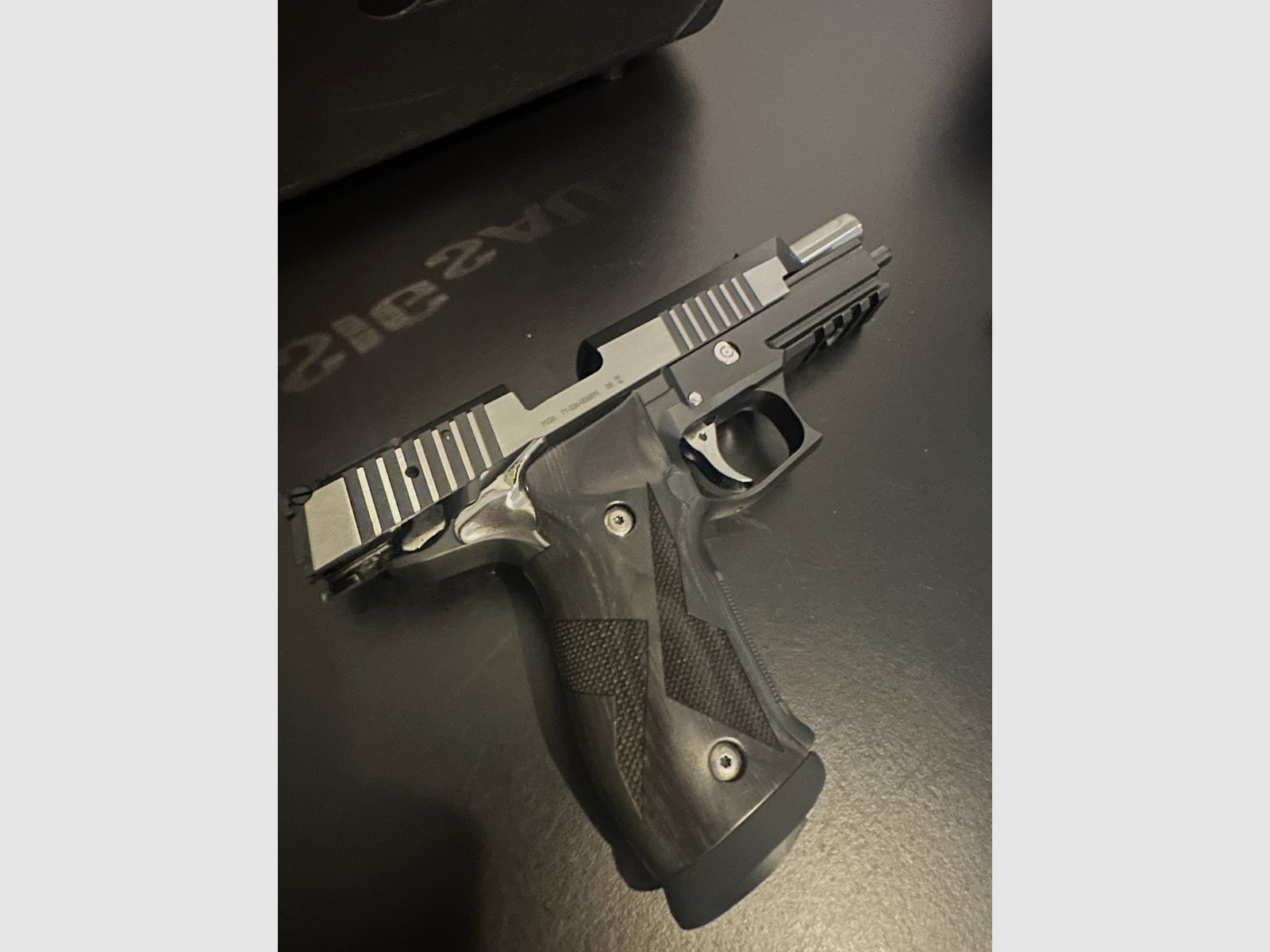 SIG SAUER P226 X-Five Black and White 9mm Luger - mit 4 Magazinen - Deutsche Fertigung!