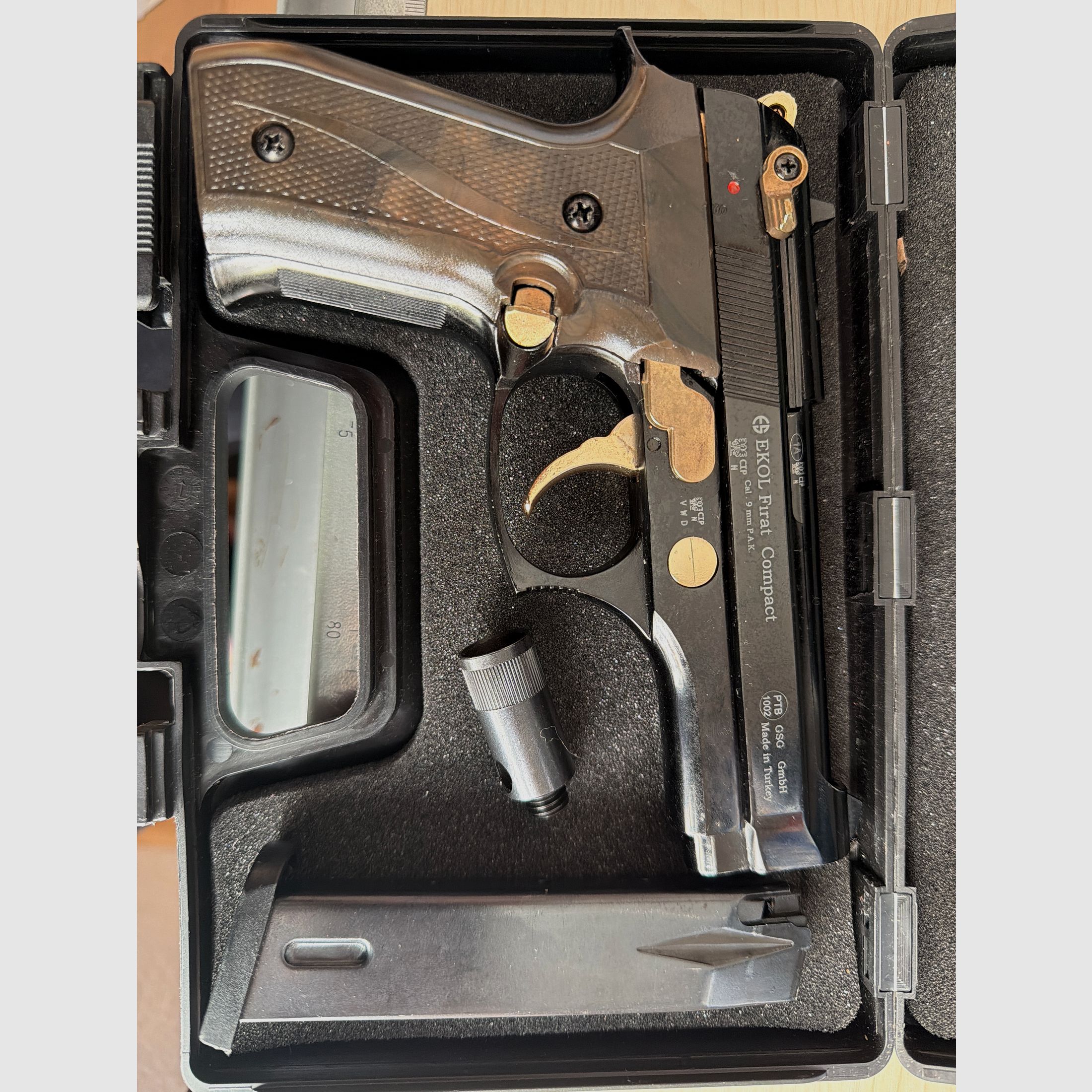 EKOL Compact Schwarz Gold