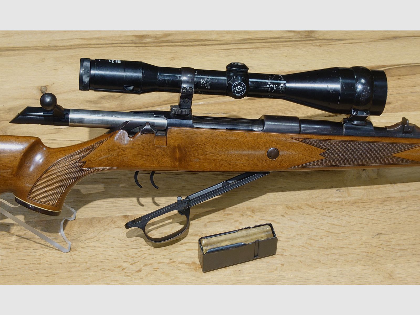 Repeater rifle Voere Titan II cal. 8x68S