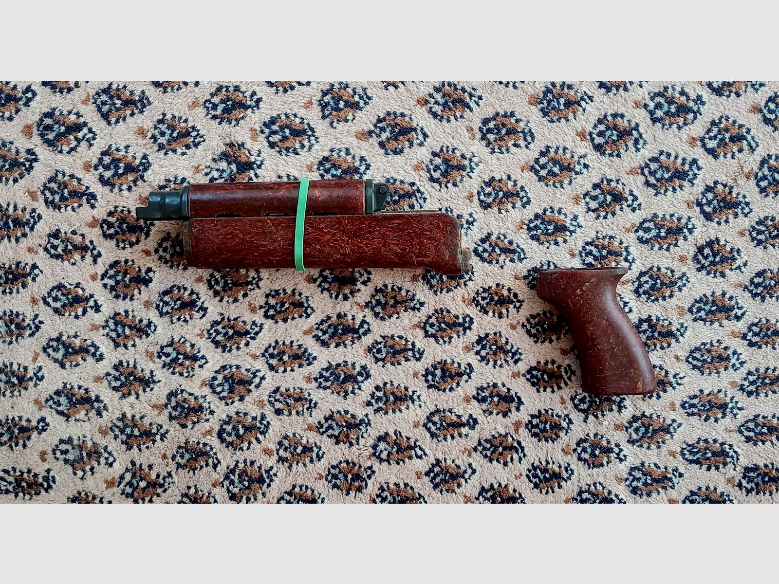 Original VZ.58 "Beaver Barf" Bakelit Handschutz und Griff / auch geeignet für CSA Sporter / Set #2