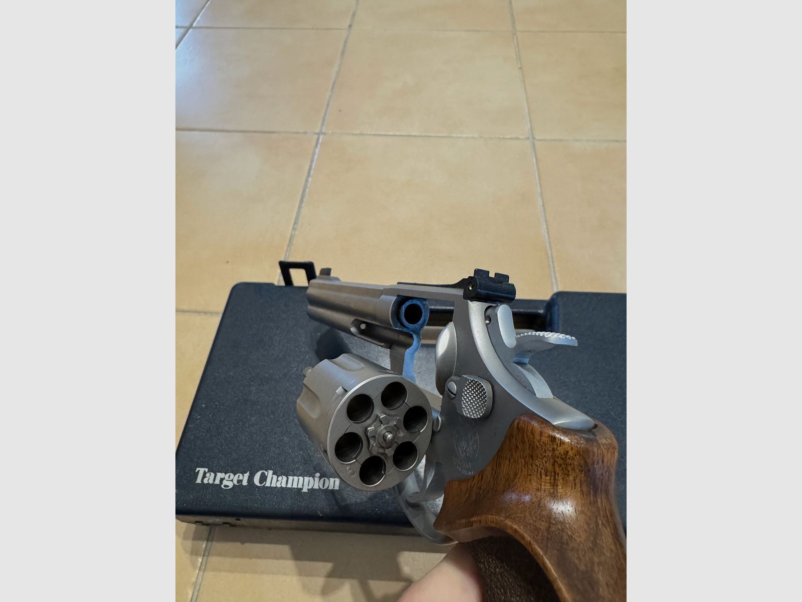 Smith&Wesson 686 Target Champion inkl. Nill Griff
