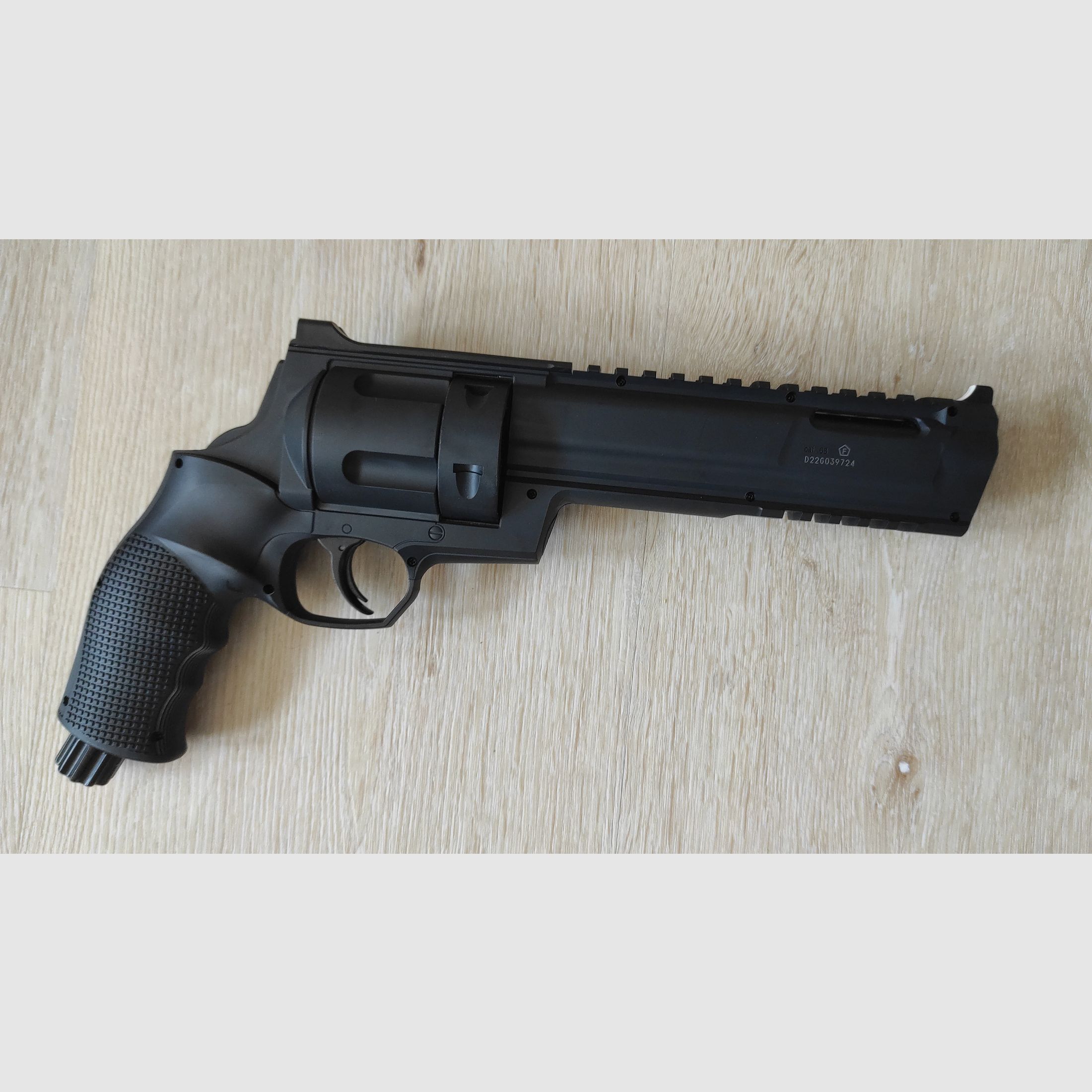 T4E HDR 68 CO2 RAM Revolver Kal. .68 zwart voor Home Defense / Training incl. 2 reserve trommels