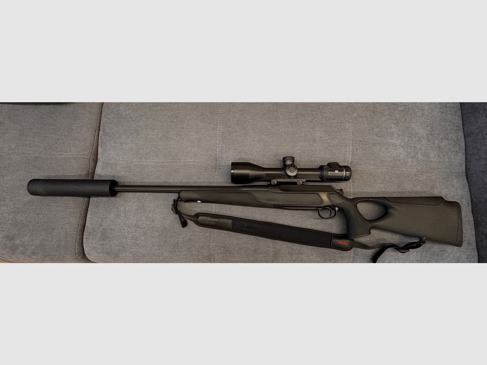 Sauer 505 Synchro XT 6,5 PRC, longitud del cañón 560mm cañón pesado de 19mm estriado incluido silenciador SVEMKO Magnum