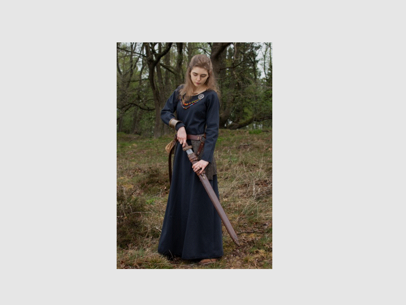 Schlichtes Mittelalterkleid Afra aus festem Canvas, dunkelblau