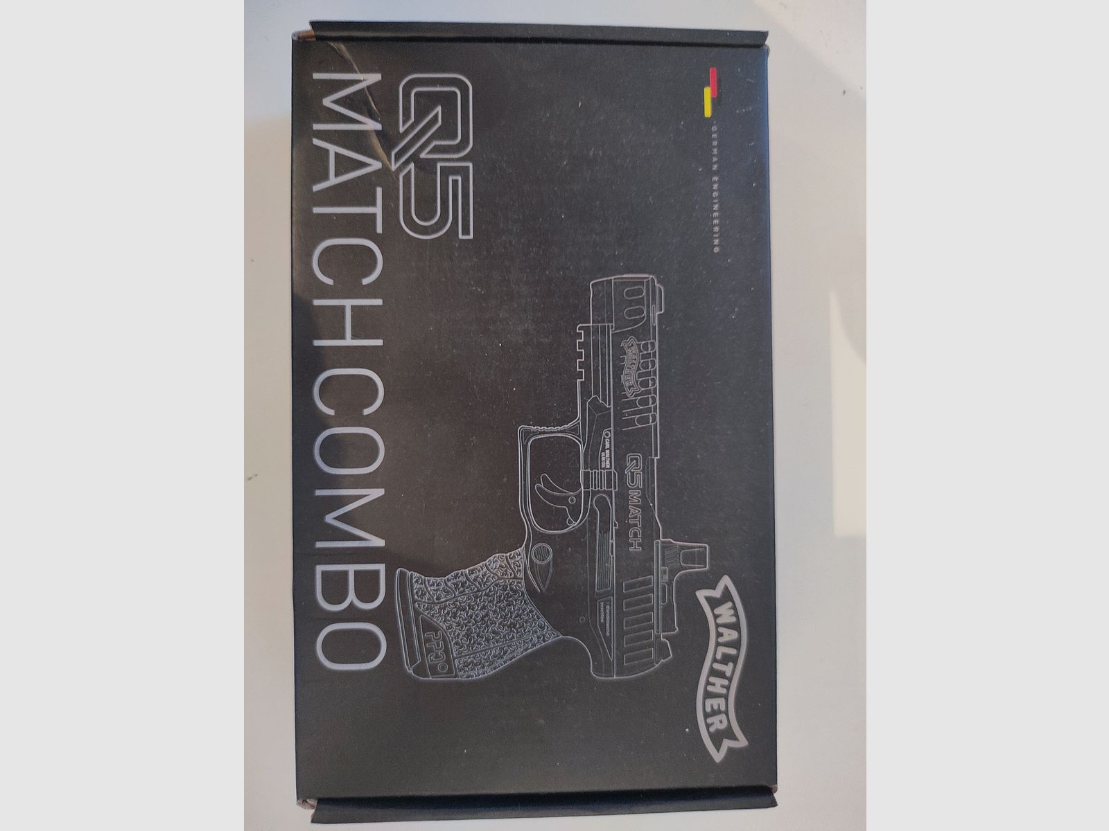 Walther Q5 Match Combo avec viseur à point rouge