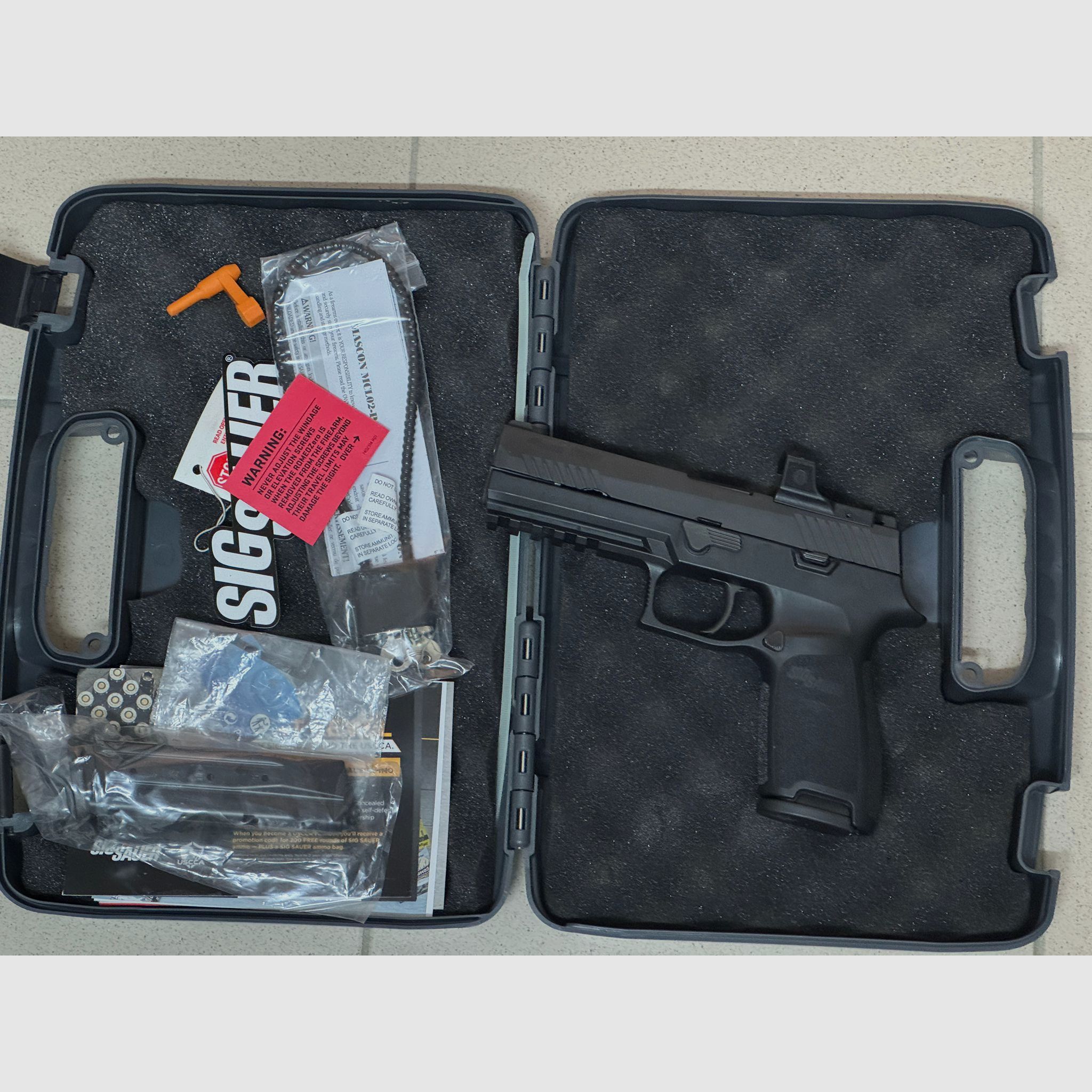Sig Sauer P320 con Romeo Zero plus