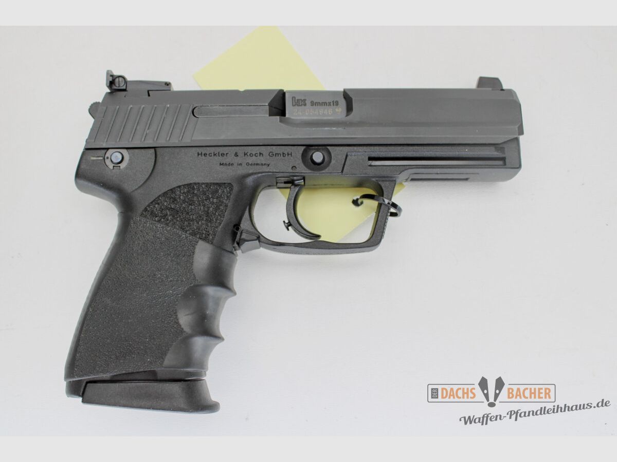 Pistole H&K HK USP Kaliber 9mm Luger mit 2 Magazinen