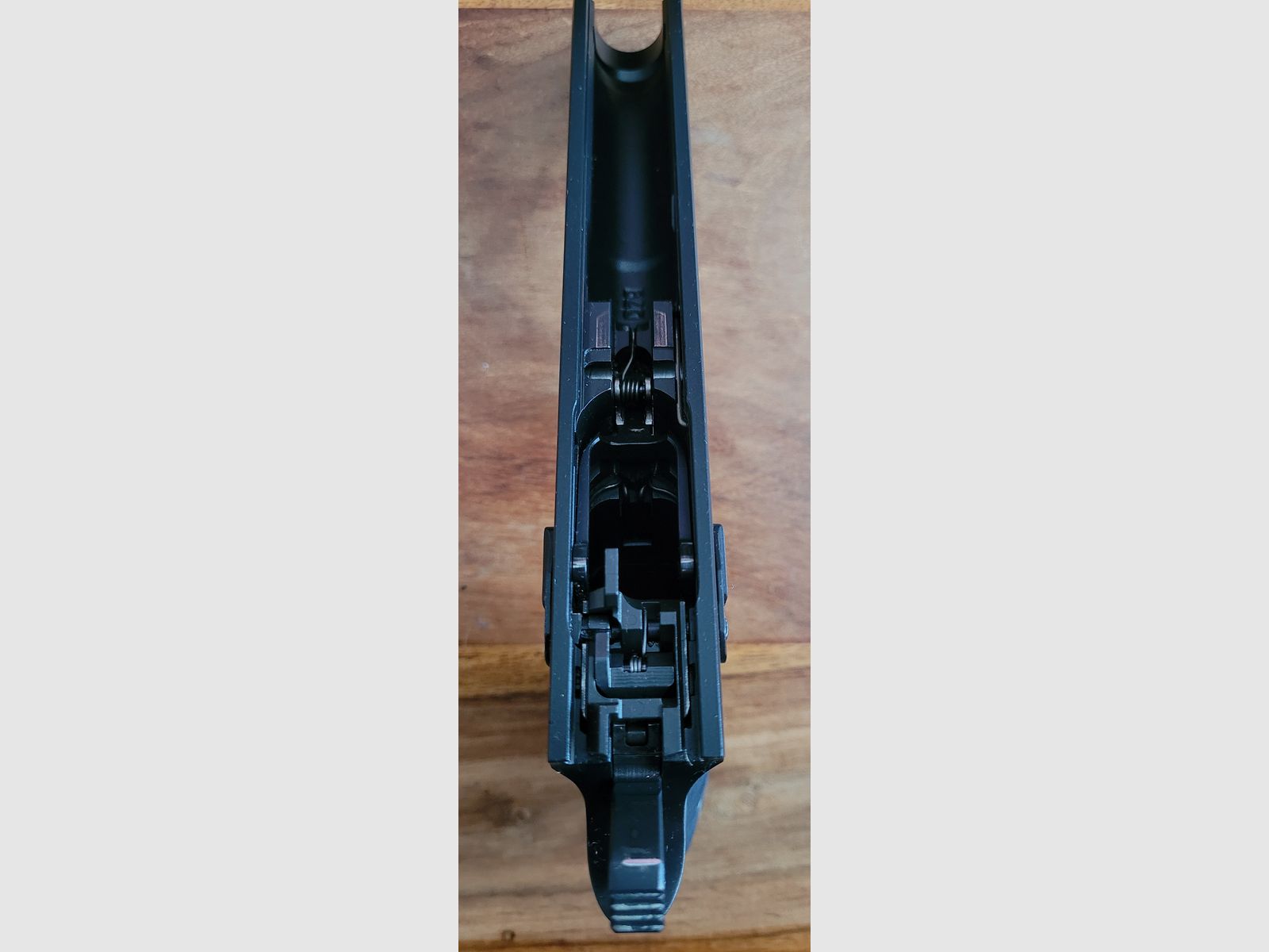 CZ Shadow 2 mit 4 Magazinen + LokGrip Griffschalen in OVP