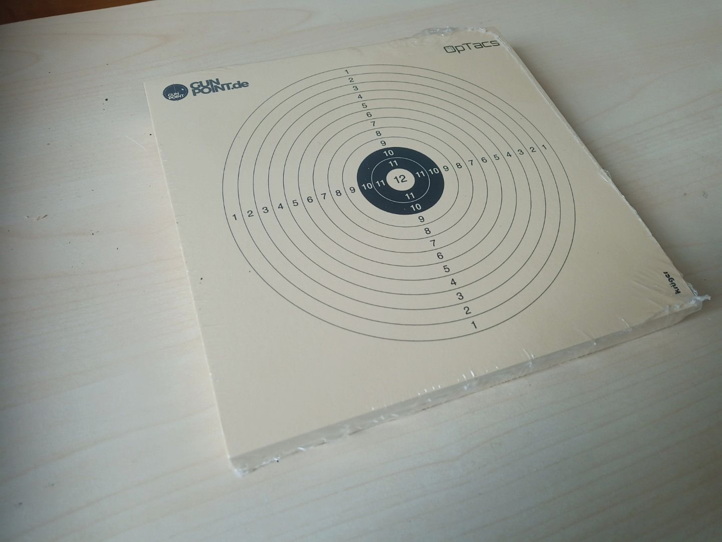 Ruger Mark IV und Record LP3 mit Kugelfang und Diabolos.