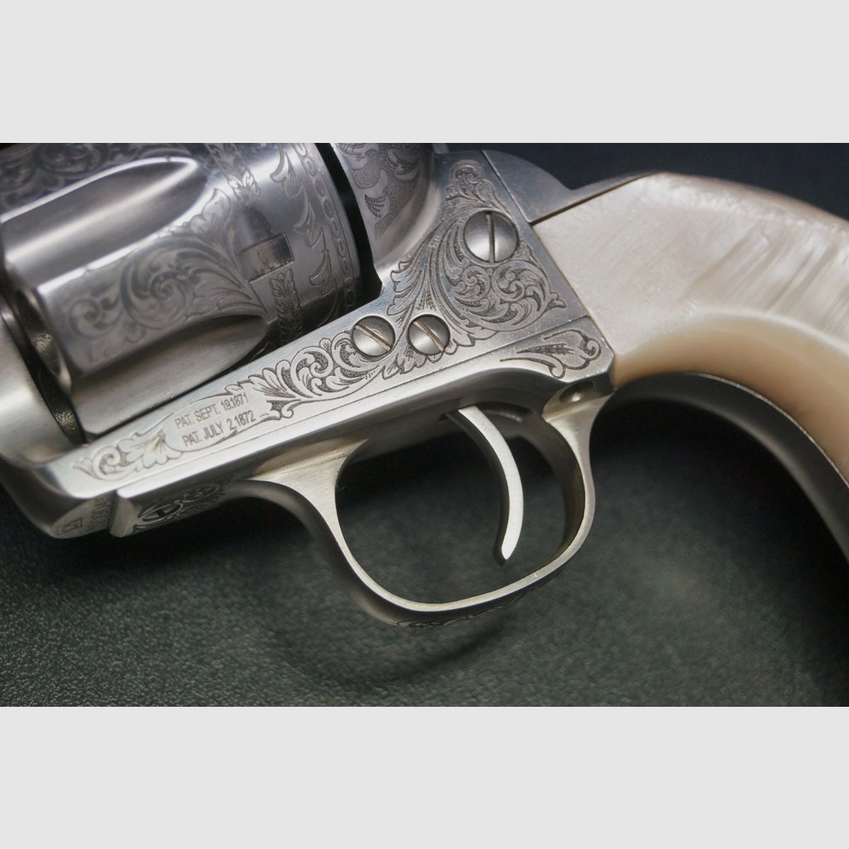 Uberti Cattleman en acier inoxydable gravé .45 Colt, image 6 sur 8
