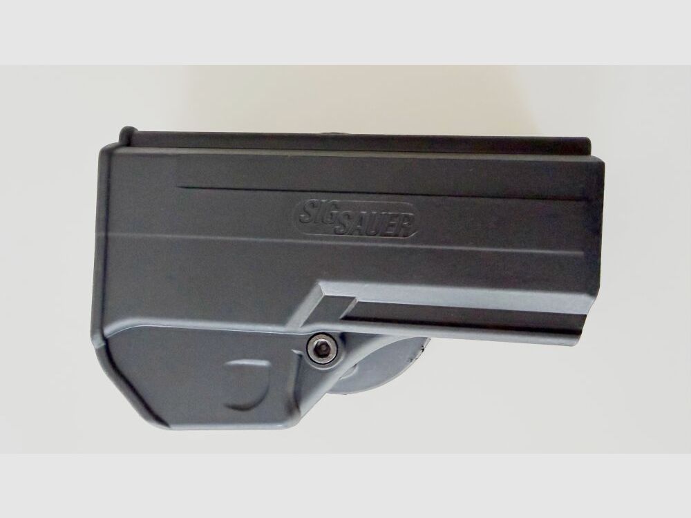 SIG Sauer P320 Fullsize mit Holster und 3 Magazinen 9mmLuger