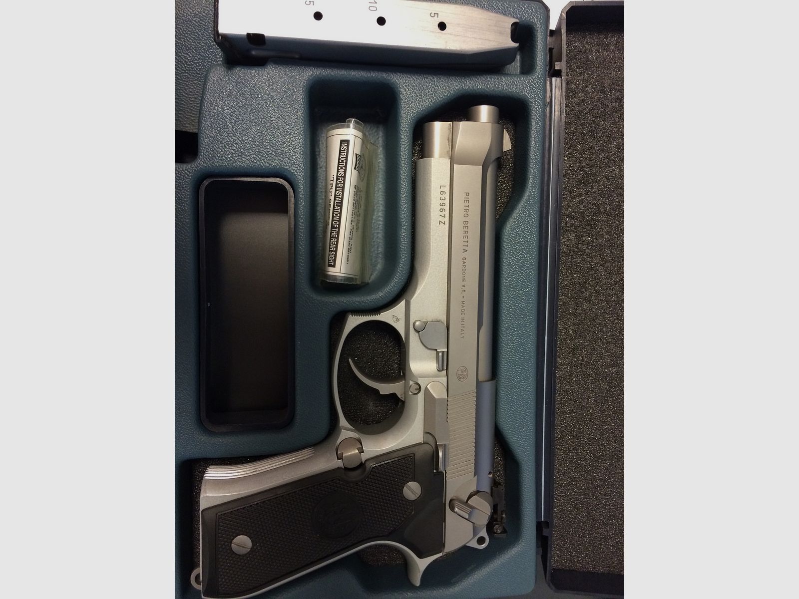 Beretta 92 FS – 9 mm Luger – Ottimamente curato, inclusi accessori