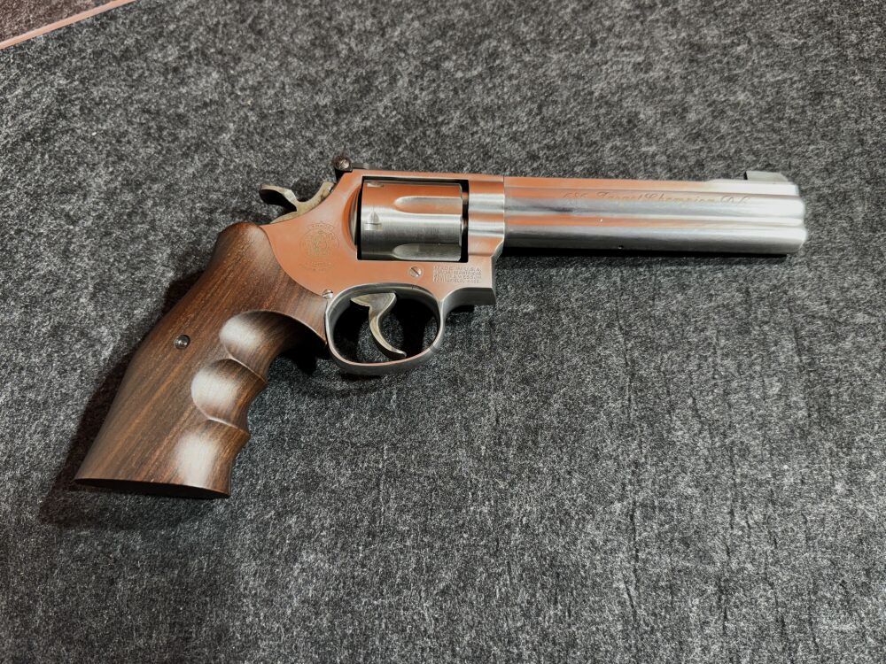 Smith & Wesson 686-4 Target Champion De Luxe
