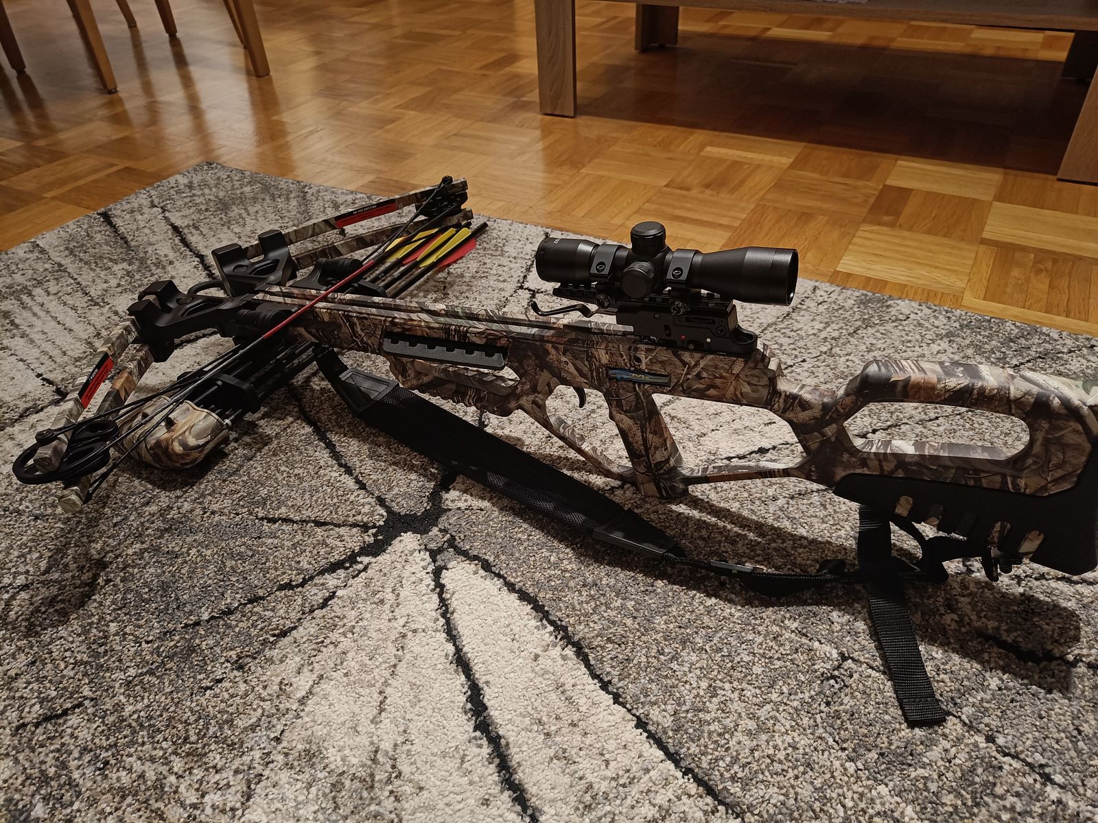 Man Kung Compound Armbrust Fighter XB86 185lbs, 370fps + TASCHE & ZUBEHÖR 