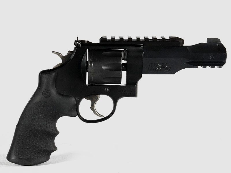 Smith & Wesson M&P R8, canna da 5"
