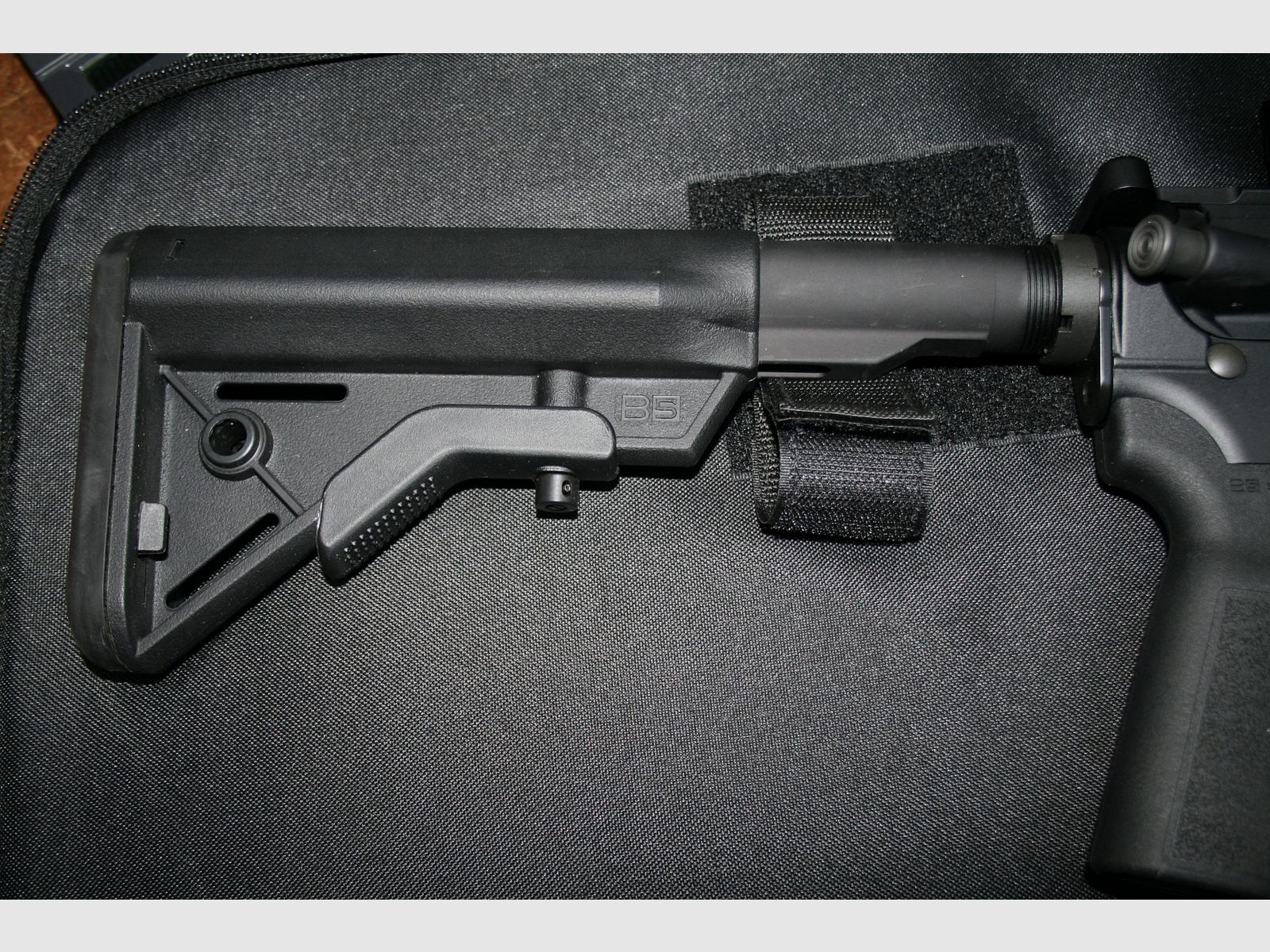Springfield AR15 SAINT M-Lok Mid Length Schwarz 16 Zoll Kal.223Rem, Bild 12 von 14