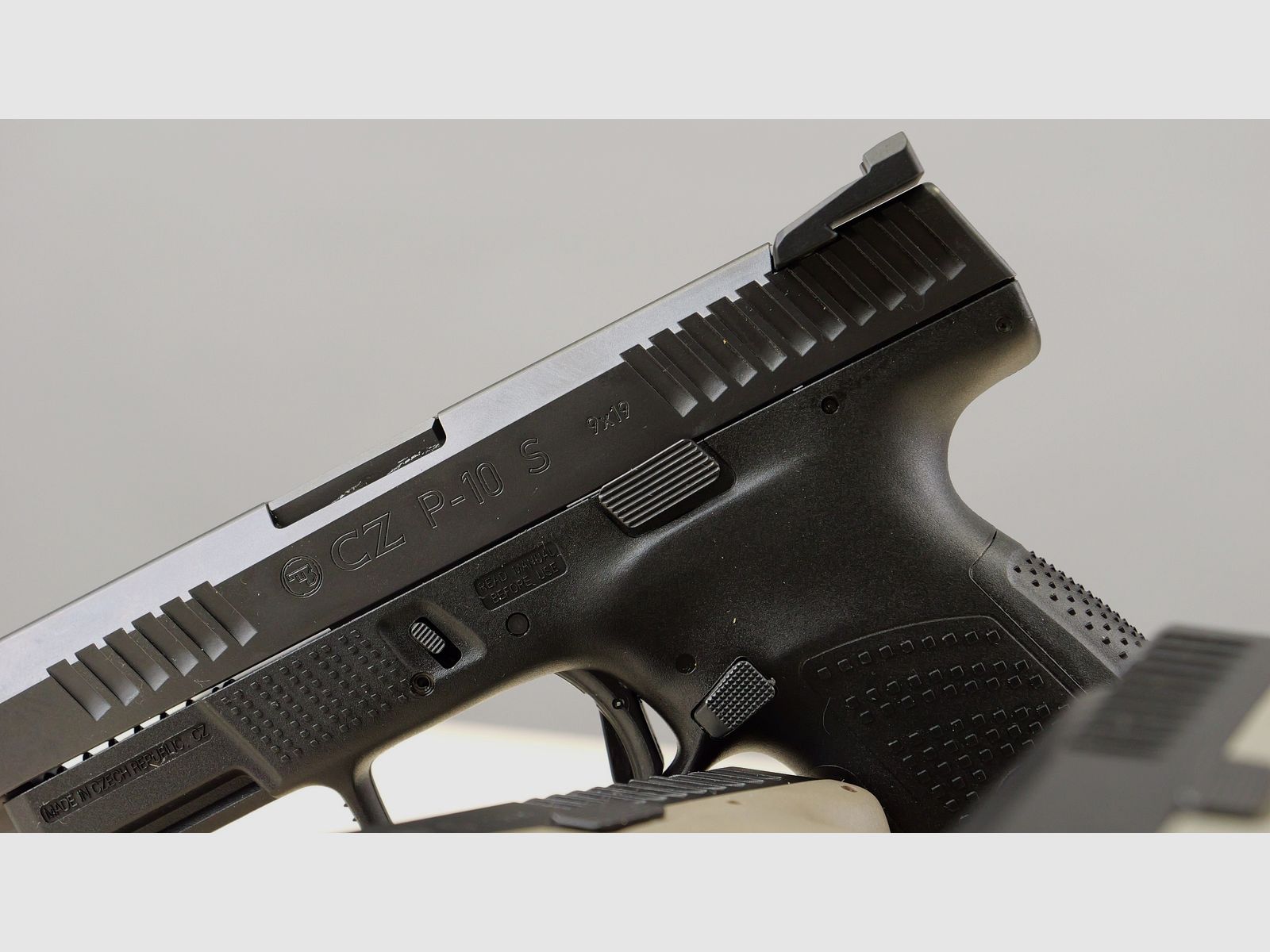 CZ P10 S  "Subcompact-Pistole" in Sand, Grau oder Schwarz - 9x19mm