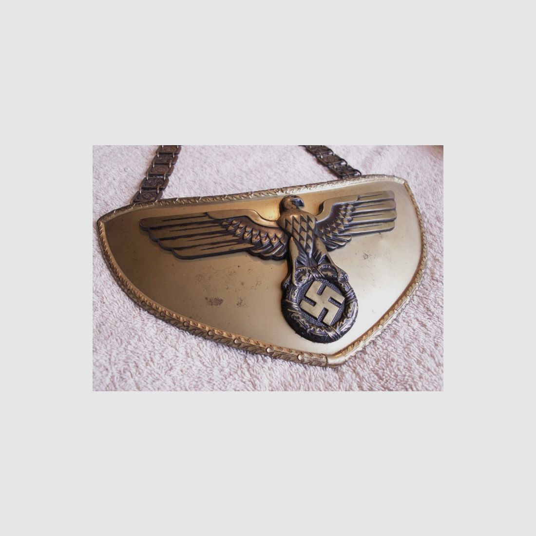 Originele gorget NSDAP uit Wk2