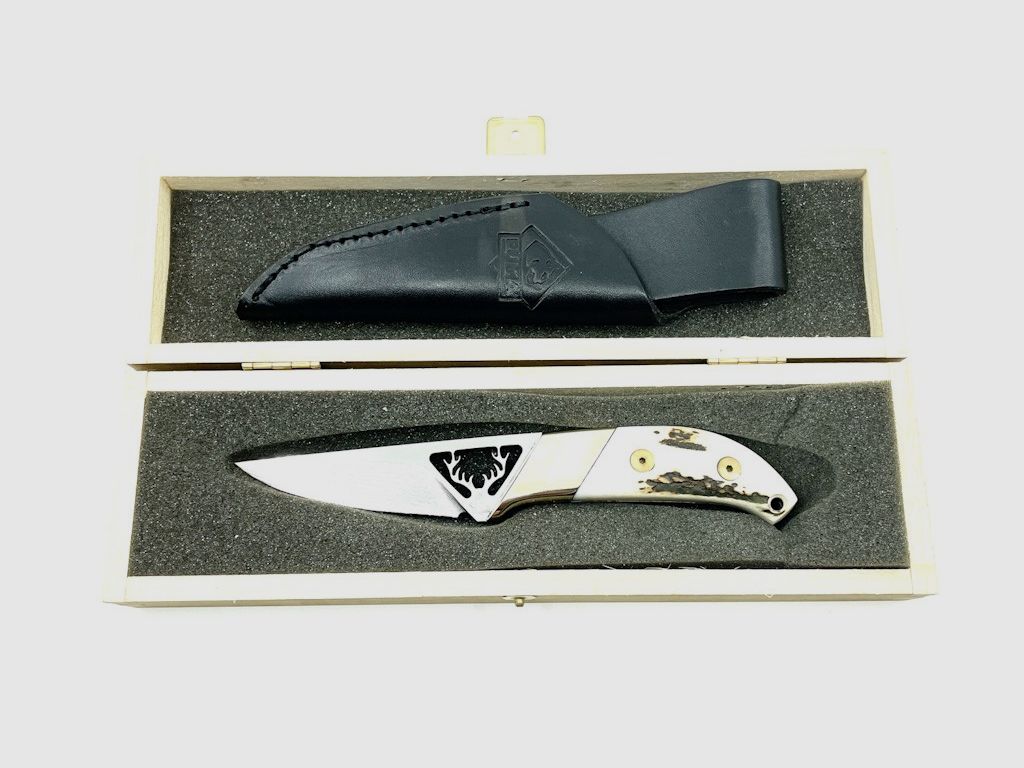 Puma Coltello Annuale 2001 "Cervo Dorato", immagine 2 di 4