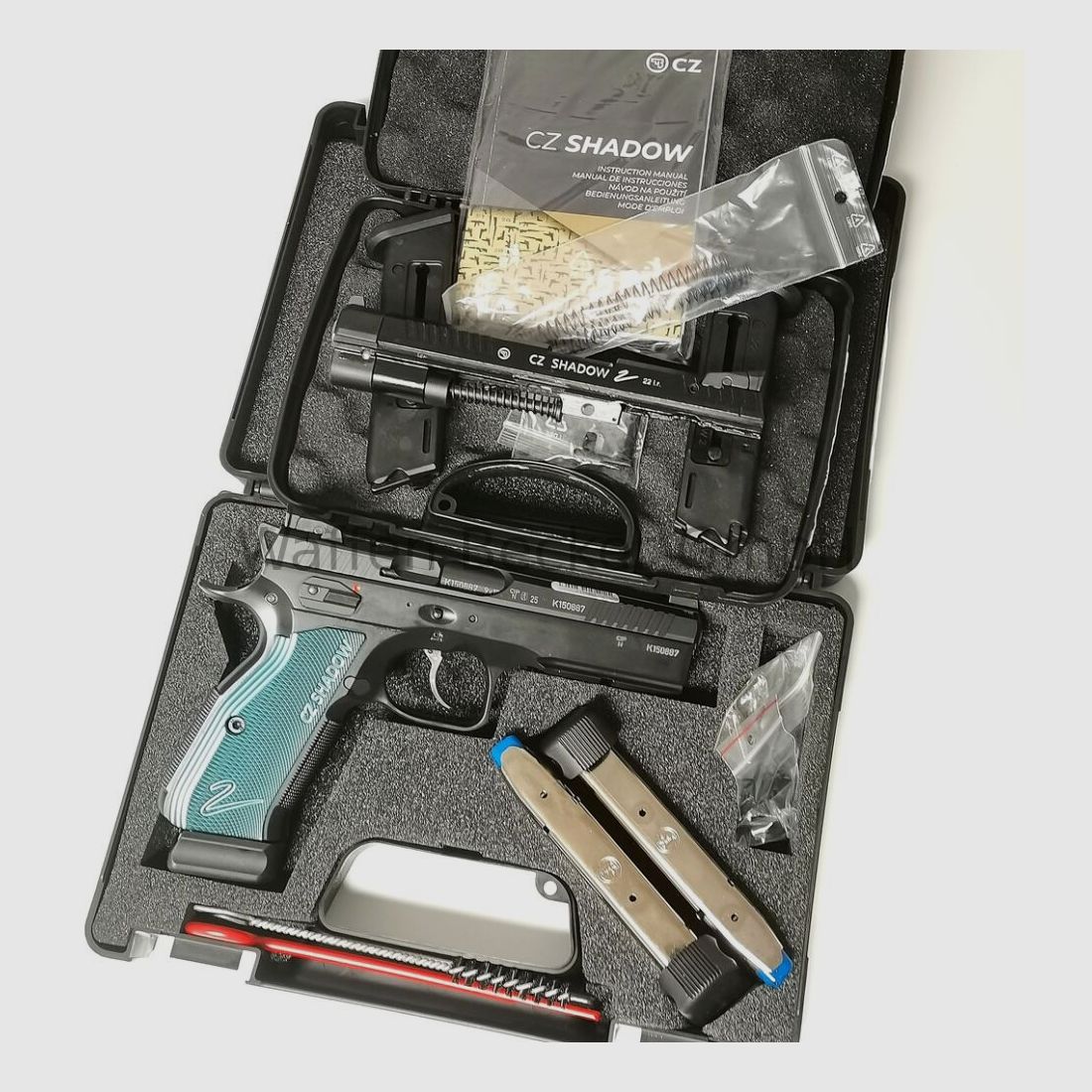 CZ CZ75 SP01 Shadow 2 OR (Optic Ready) Cal. 9mm Luger + Conversion System Shadow 2 Cal. .22lr.