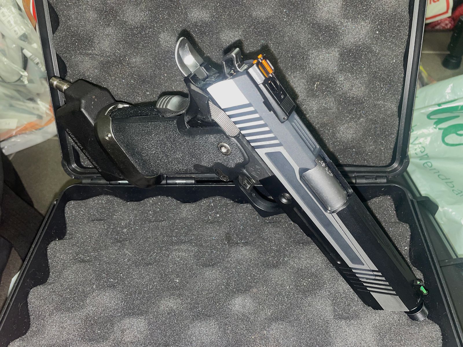 Pistola Airsoft AW Custom Hicapa 6mm BB + Adattatore HPA Creeper Concepts