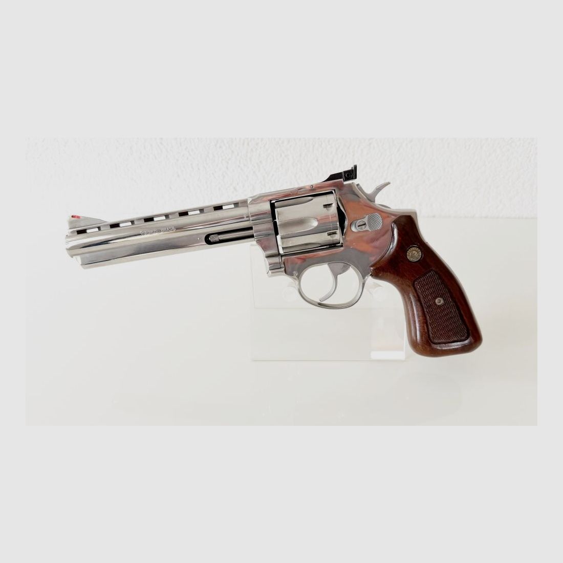Taurus 689 .357Mag, image 1 sur 2