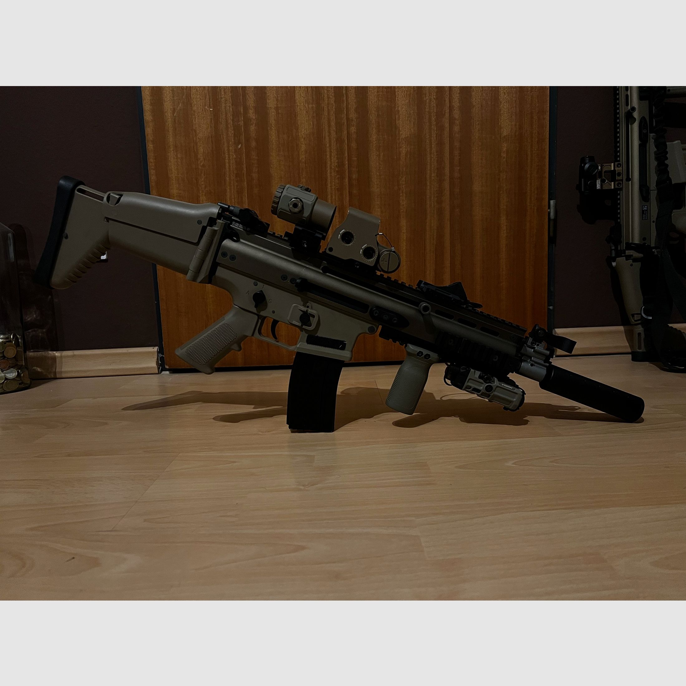 WE FN Herstal Scar L with 5 magazines and accessories