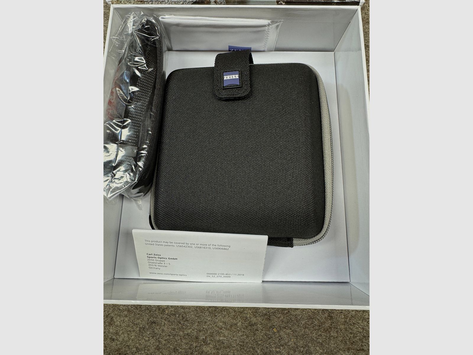 Zeiss Terra ED 8 x32 Neuware aus Geschäftsauflösung