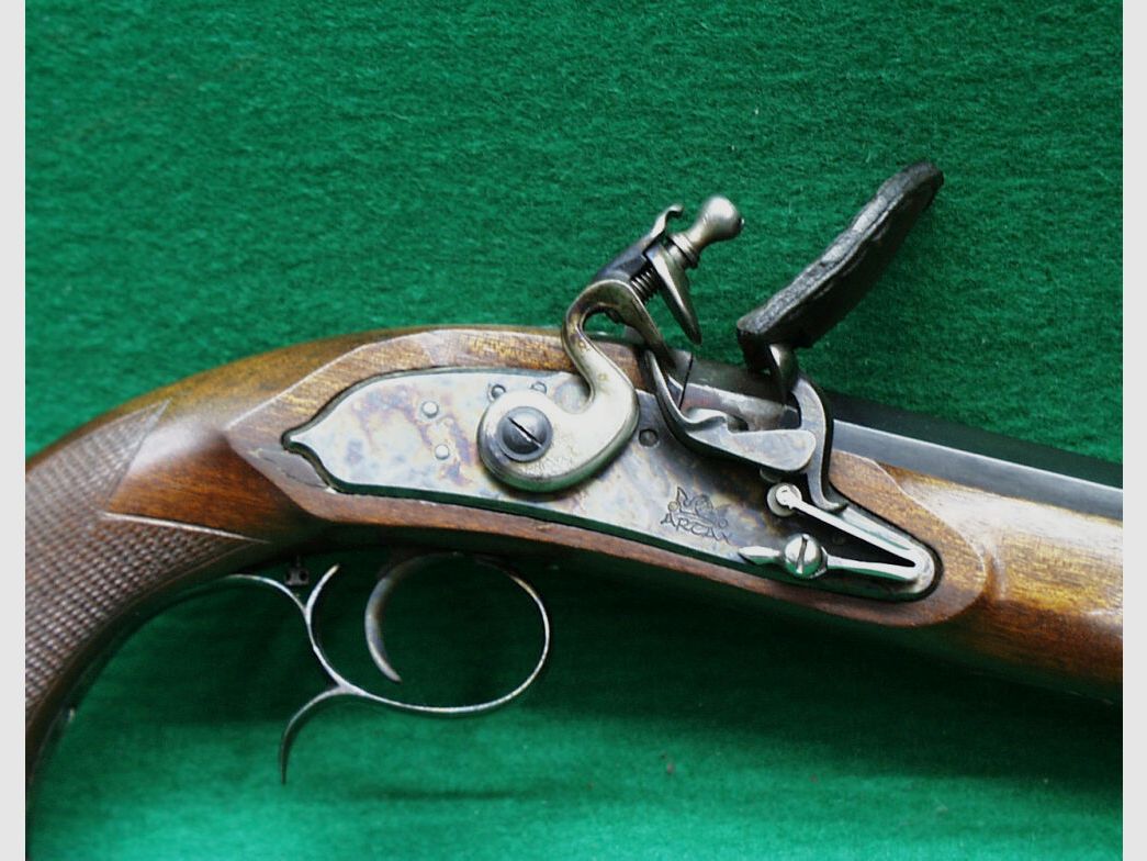 Artax Boutet Steinschloßpistool, Kal.45 glad, met visleer