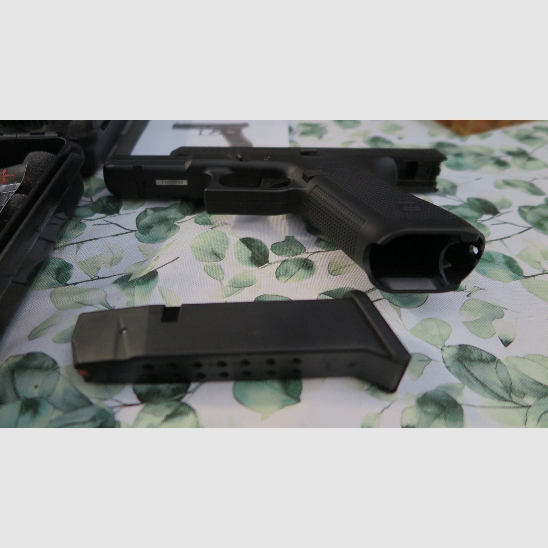 Sammlungsauflösung  4 Schreckschuss Waffen  wie durch die Bilder und Belege zu sehen ist.
