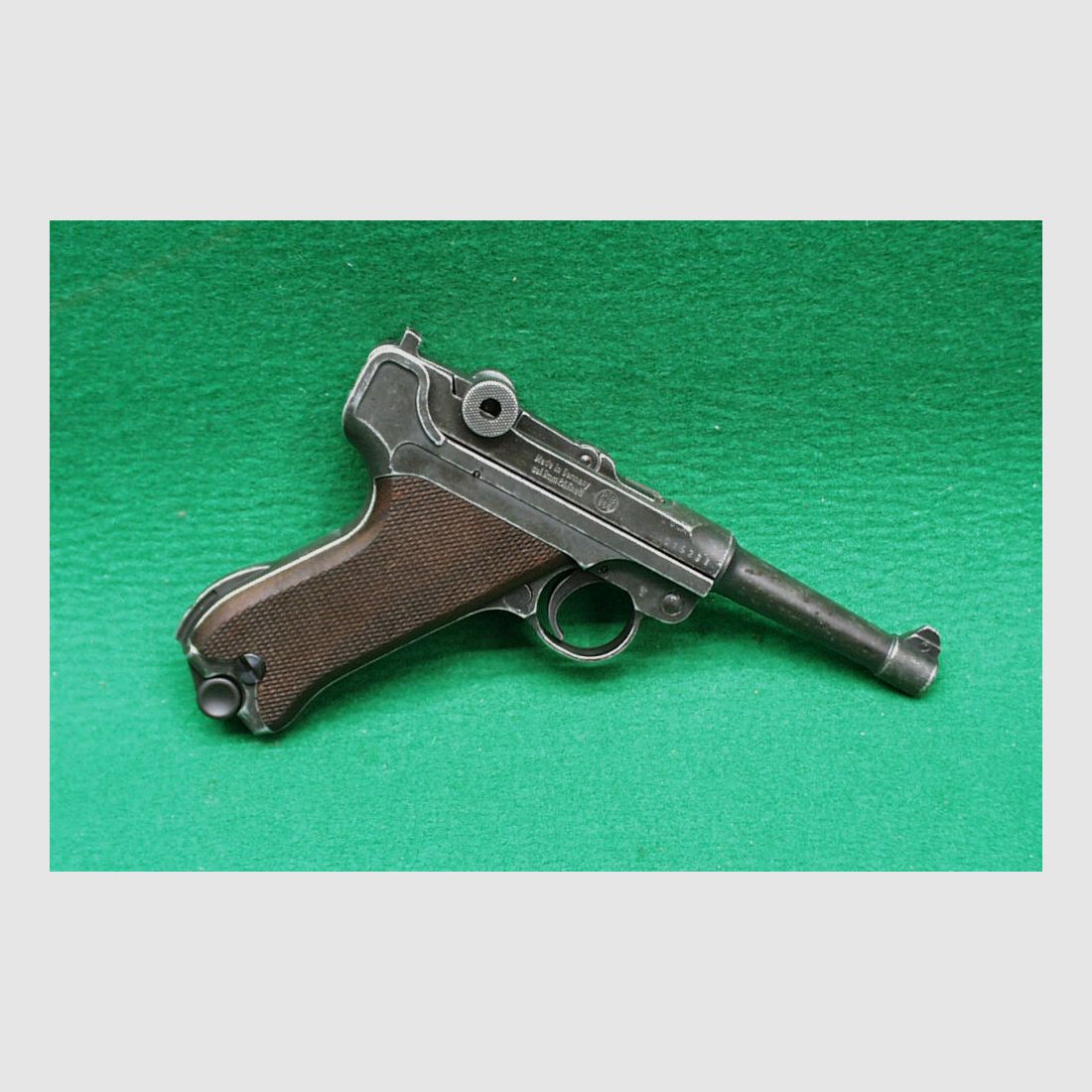 ME Cuno Melcher	 ME P08 9mm P.A.K. antik - Holzgriff