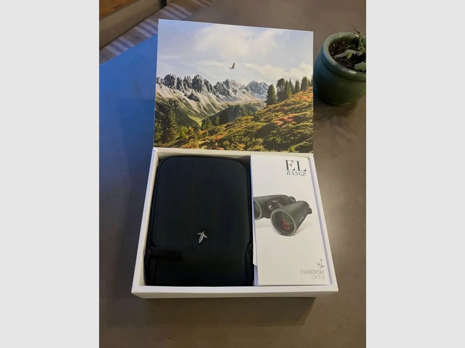 Swarovski EL Range 10x42 binoculars