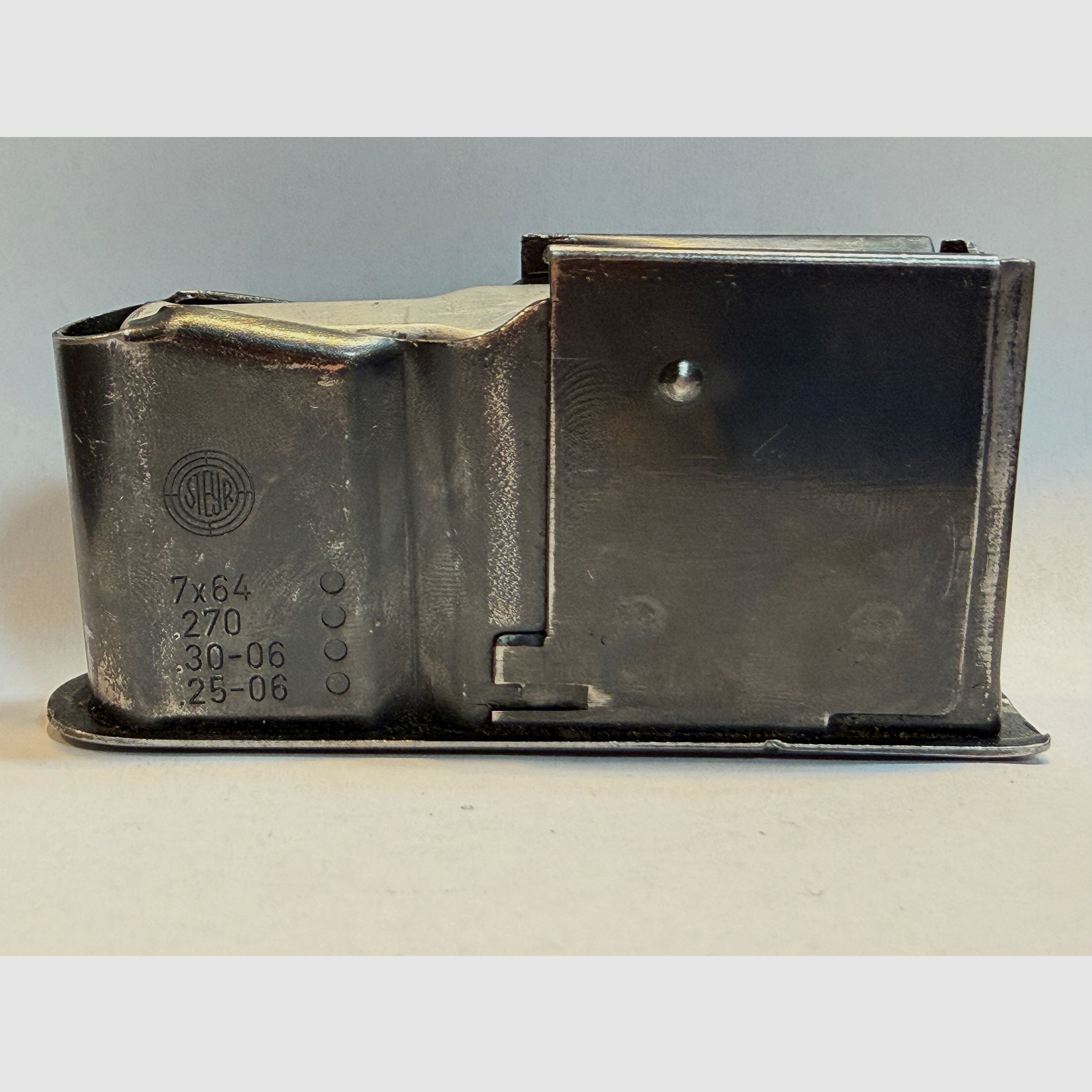 Steyr Mannlicher Luxus magazine