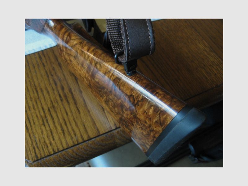 Absolutely UNIQUE COLLECTOR'S ITEM = Almost like new "Custom STEEL SYSTEM completion" with HAND-MODELED FULL ENGRAVINGS for R93, with custom-made right-handed semiweight stock and Category-11!! System is still one WITHOUT serial number!! Includes Blaser leather rifle sling!, image 15 of 17
