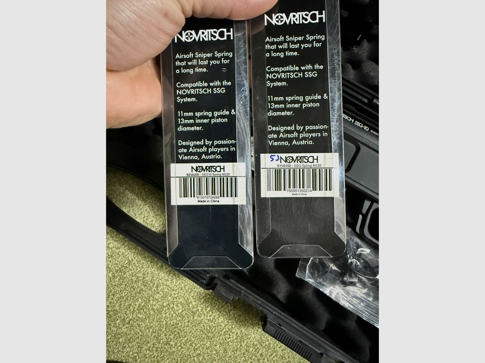 Novritsch SSG10 A3 z akcesoriami i dodatkowymi sprężynami.