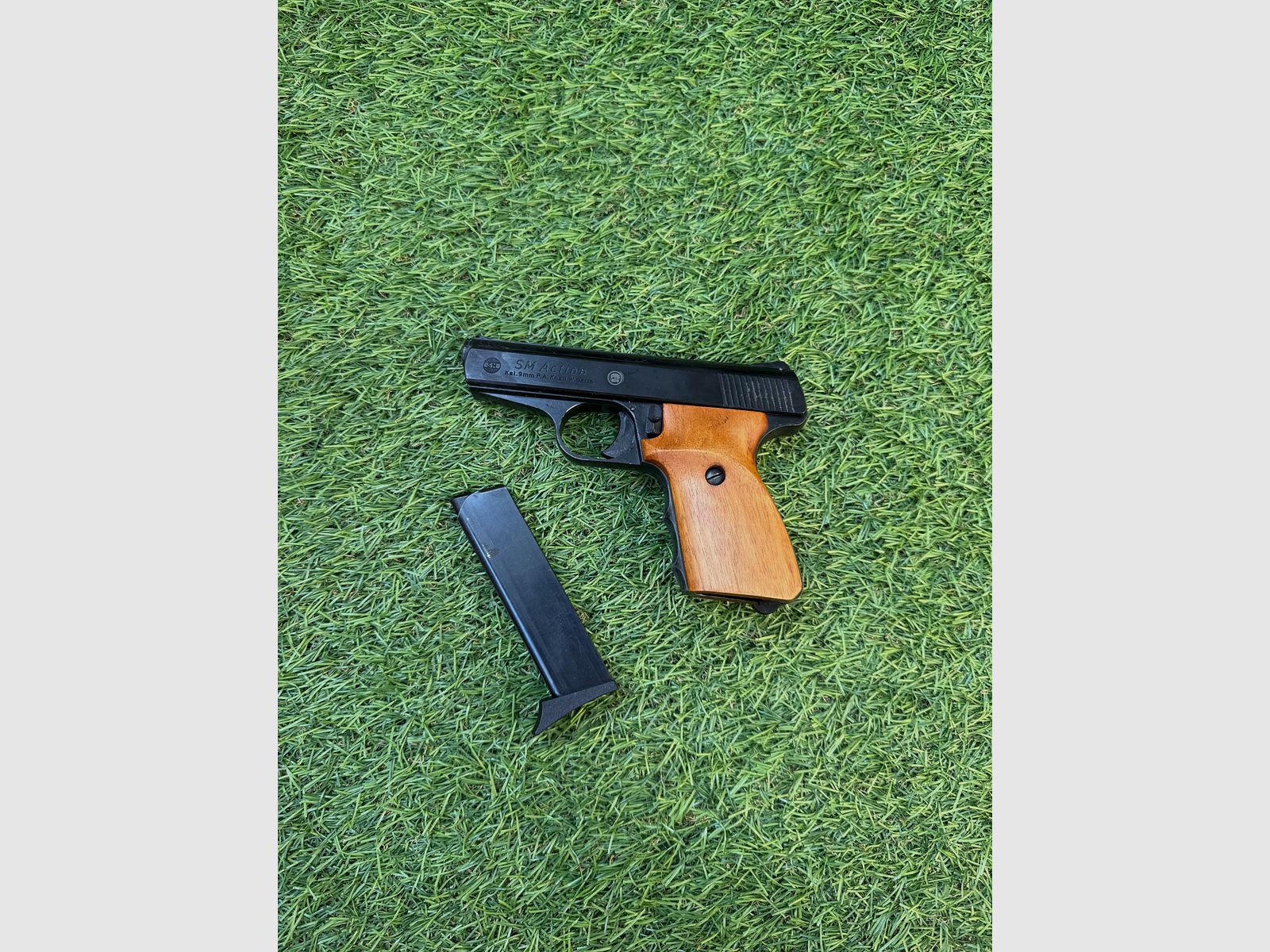 Rhöner SM Action 9mm poignées en bois