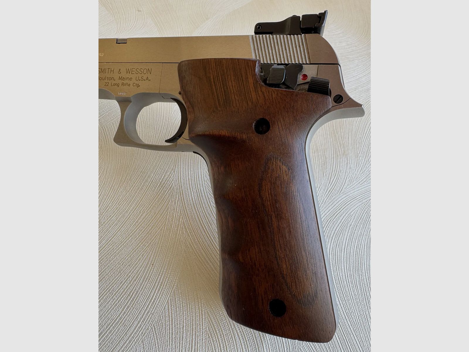 Smith & Wesson Pistole Mod. 2206TGT – Kaliber .22 LR