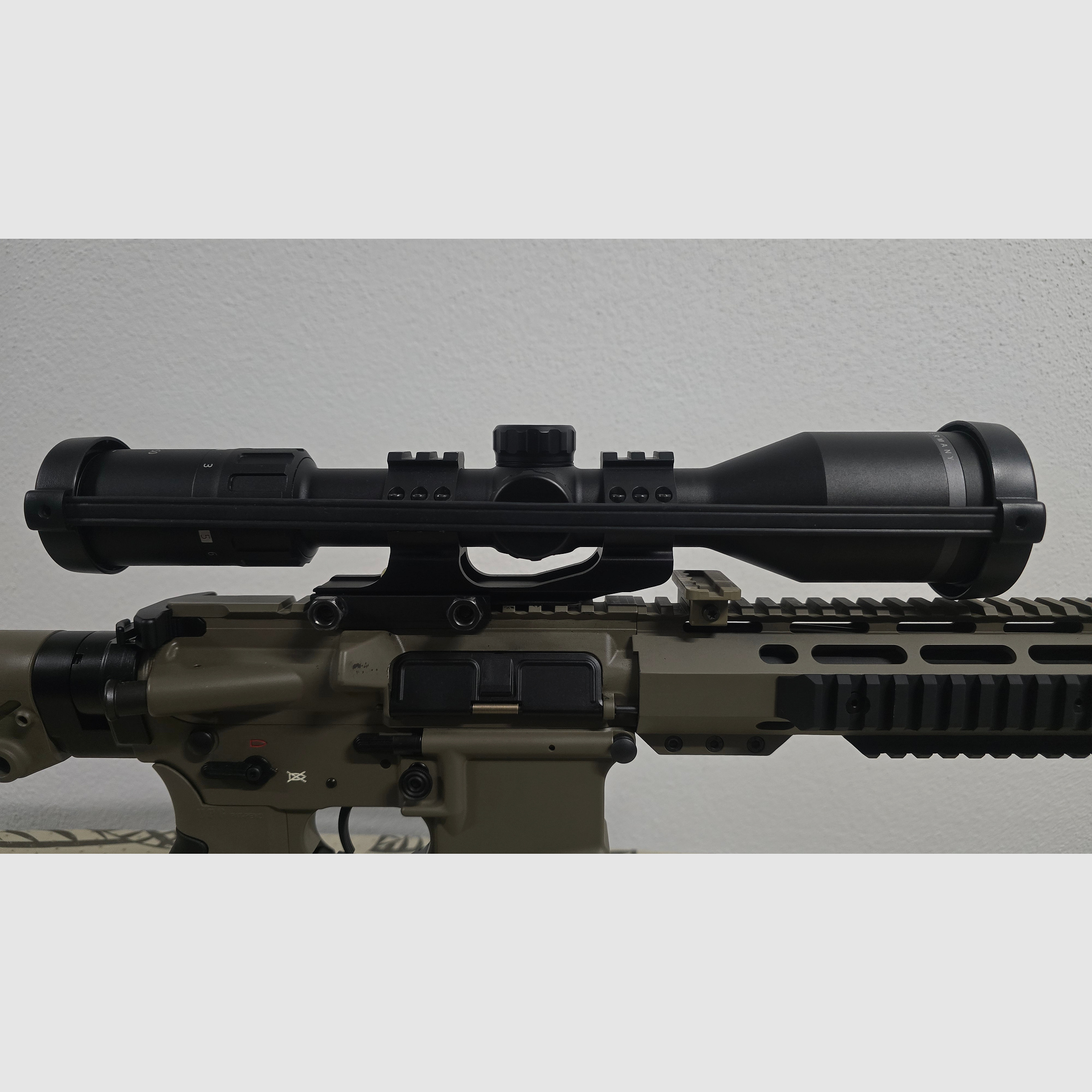 MINOX Allrounder 2-10x50 z podświetlaną siatką