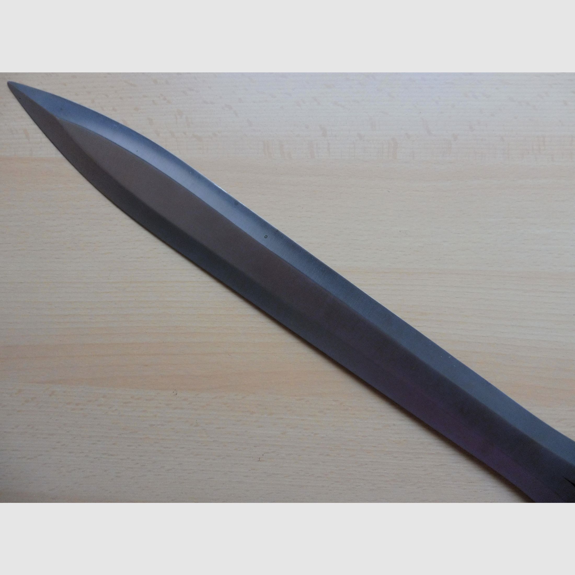 Spada dell'Oscurità" / "Sword of Darkness" replica? Artista fantasy Kit Rae Kilgorin / "La storia delle spade degli Antichi"?