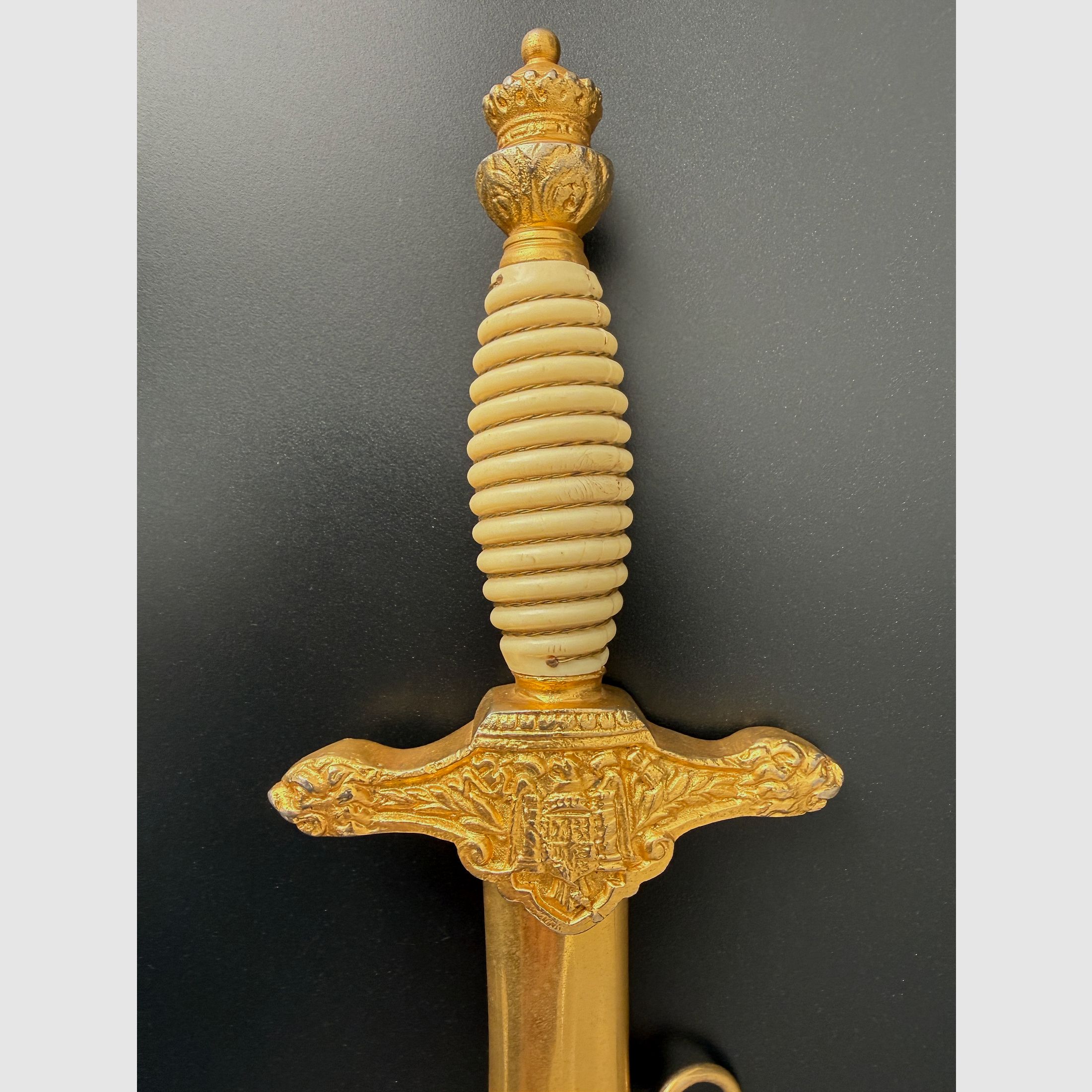 Dolch für Offiziere der spanischen Fallschirmjäger