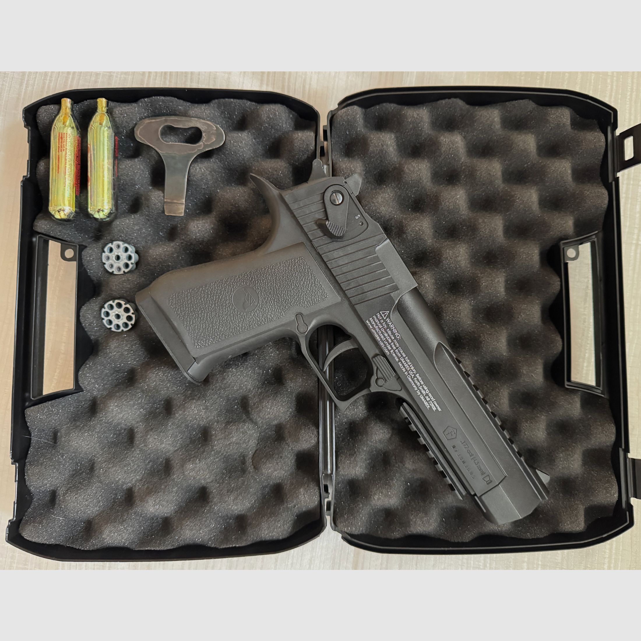 Magnum Research Inc. Desert Eagle (Umarex) 4.5mm Diabolo -- RARITY --
