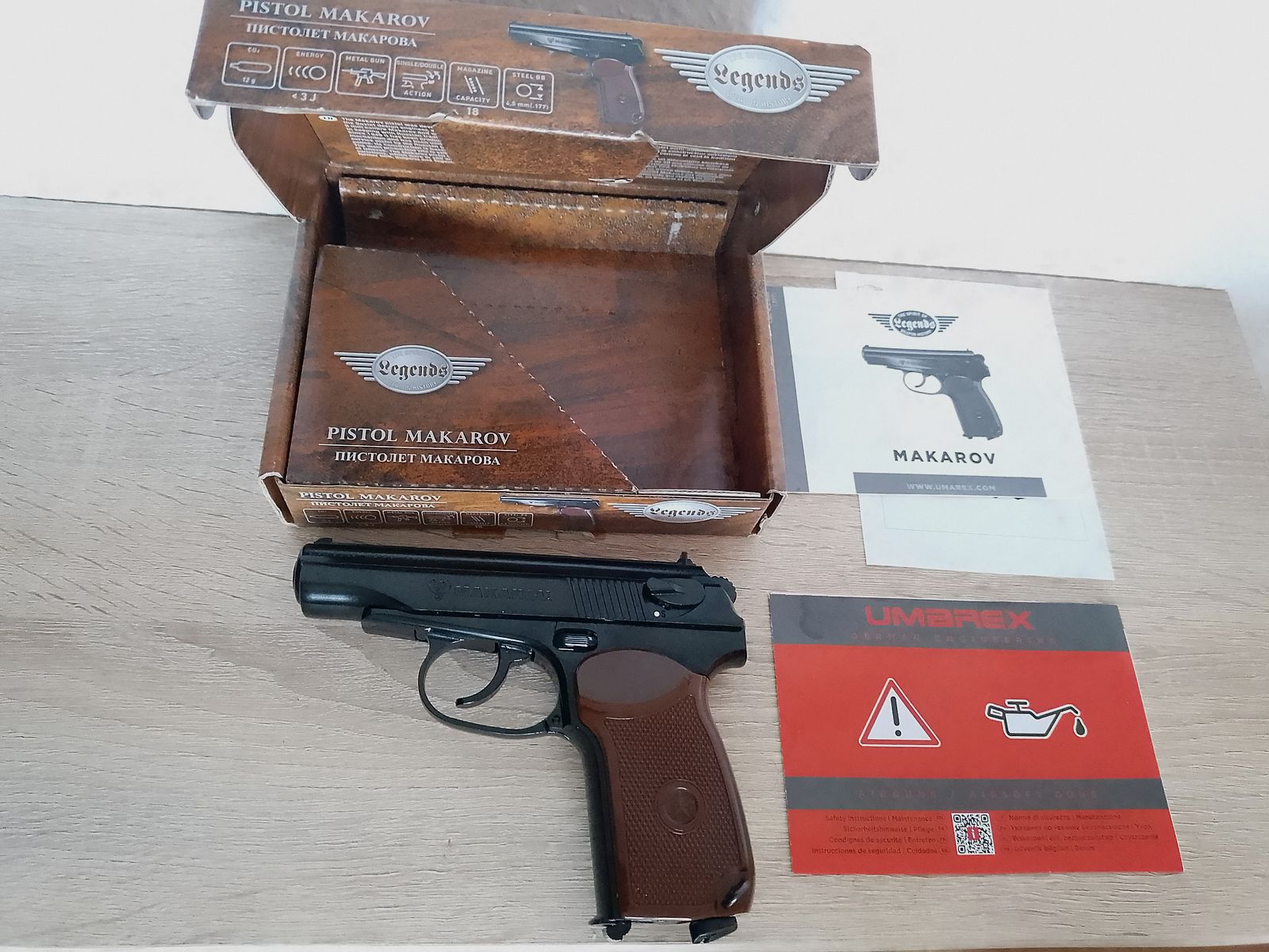 Makarov  CO 2  Pistole