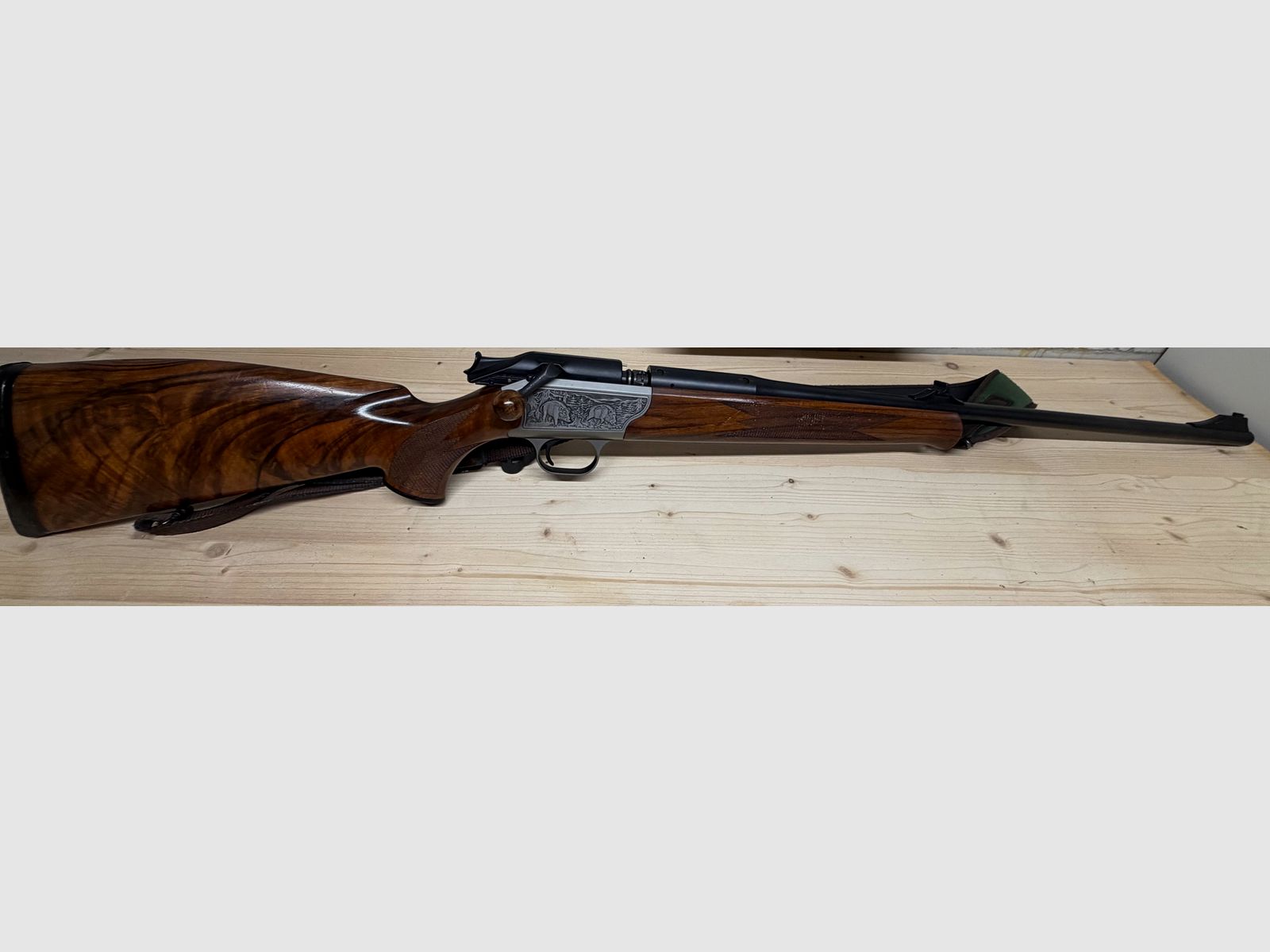 Blaser R93 im Kaliber .300Win Mag mit Kickstop und  Luxusschaft