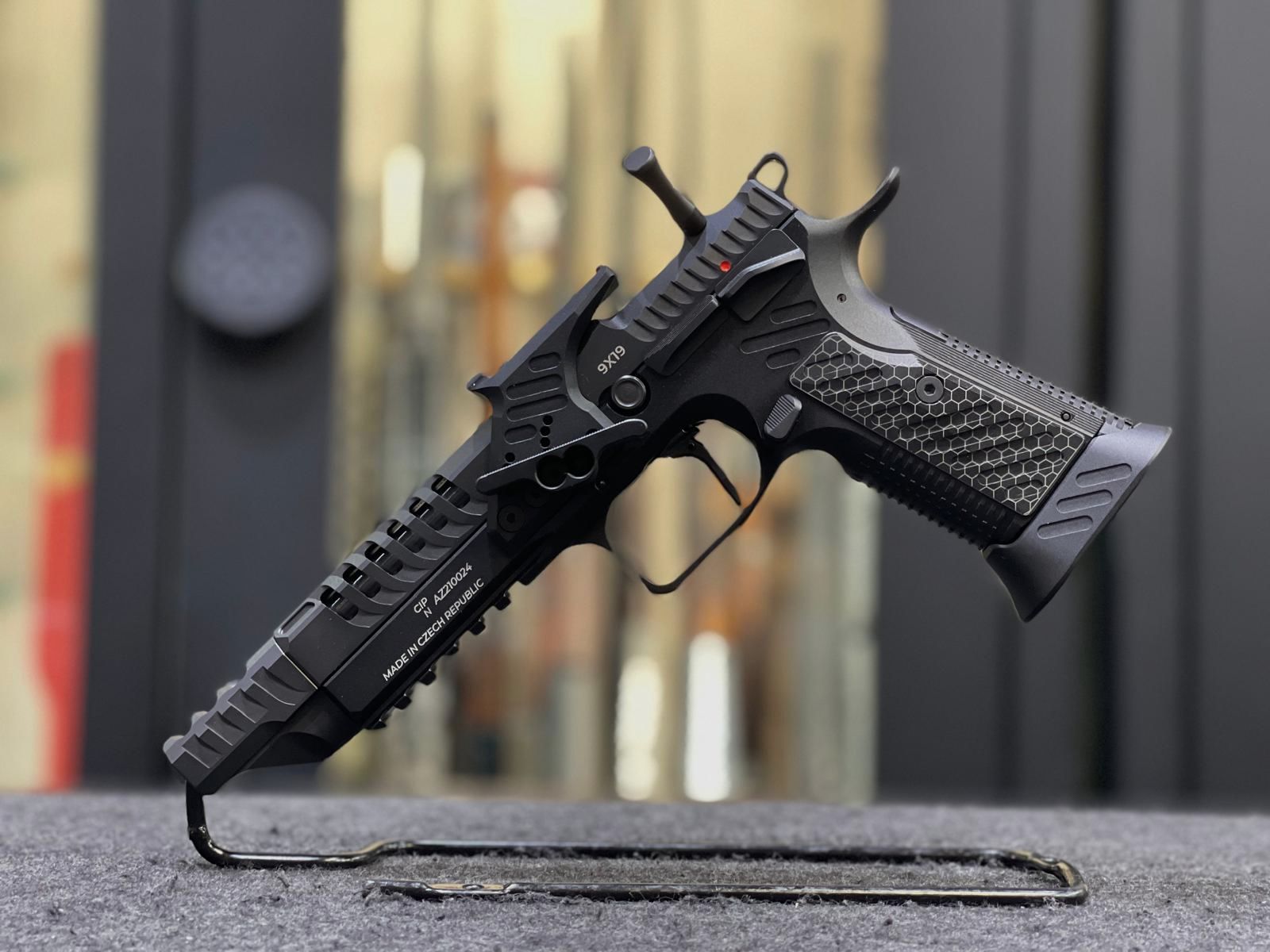 Arma Zeka AZ P1 Giant, immagine 1 di 9