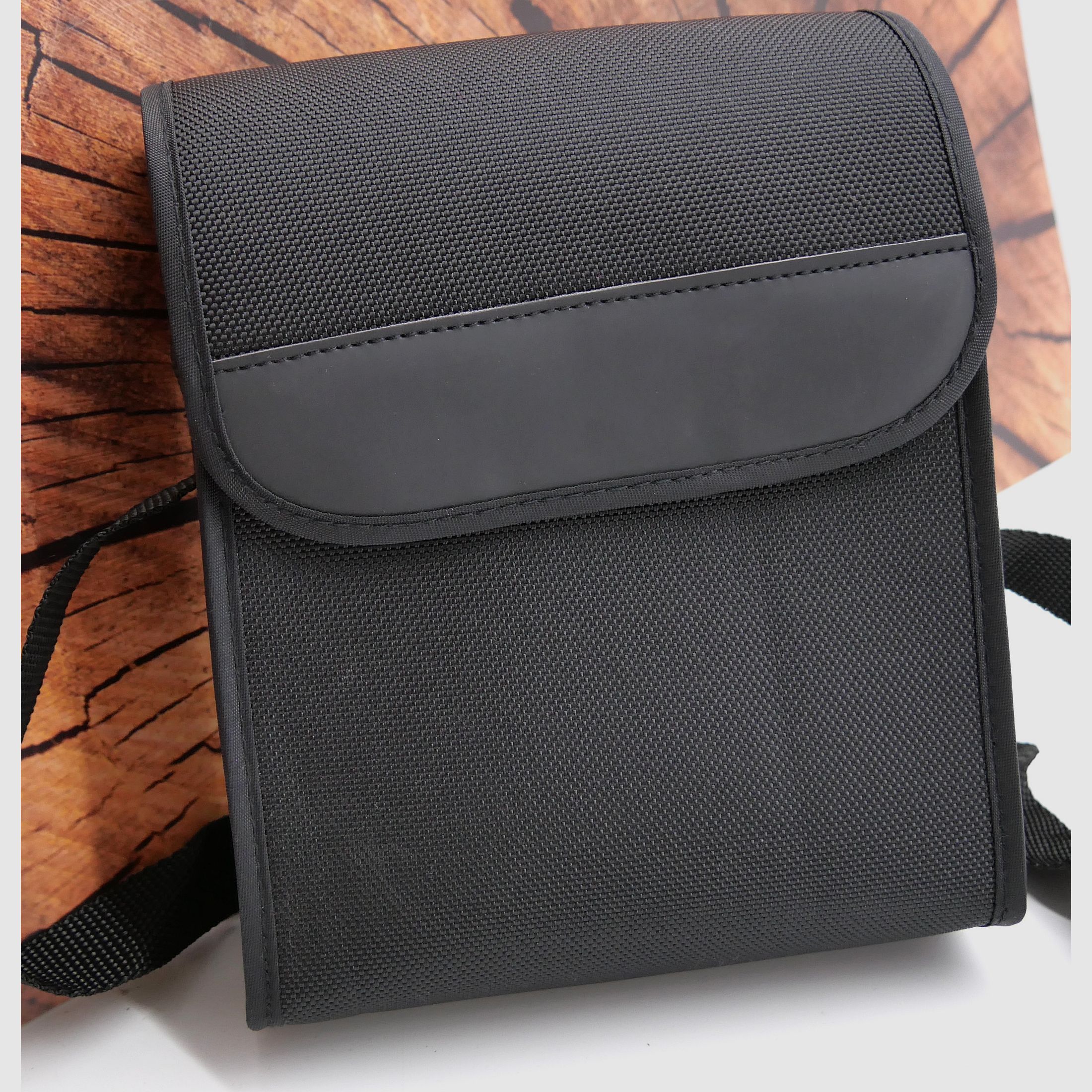 Universale Fernglastasche aus Stoff mit Trageriemen