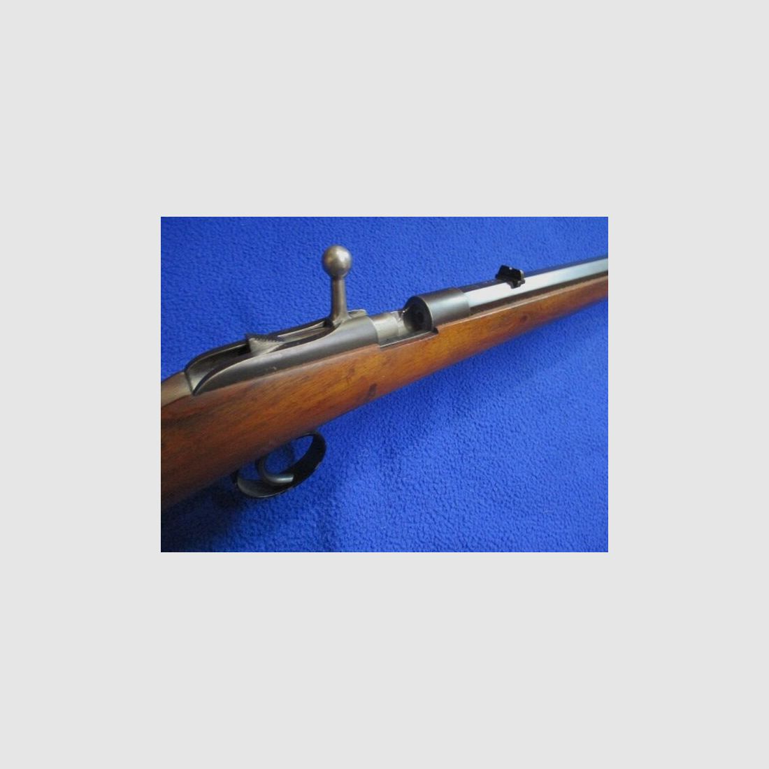 Eenzame ladergeweer .22lr Husqvarna met achthoekige loop Säkrat