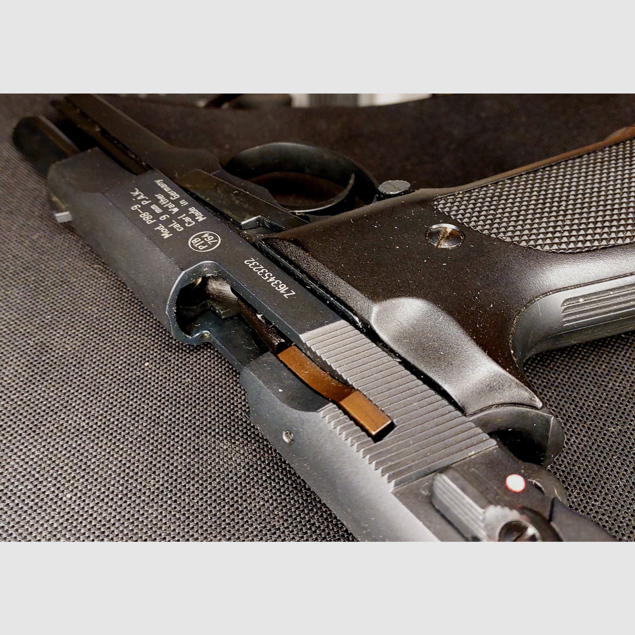 Walther P88-9 (P 88 Compact) blank firing pistol 9mm P.A.K. black (PTB 764) 2 magazines