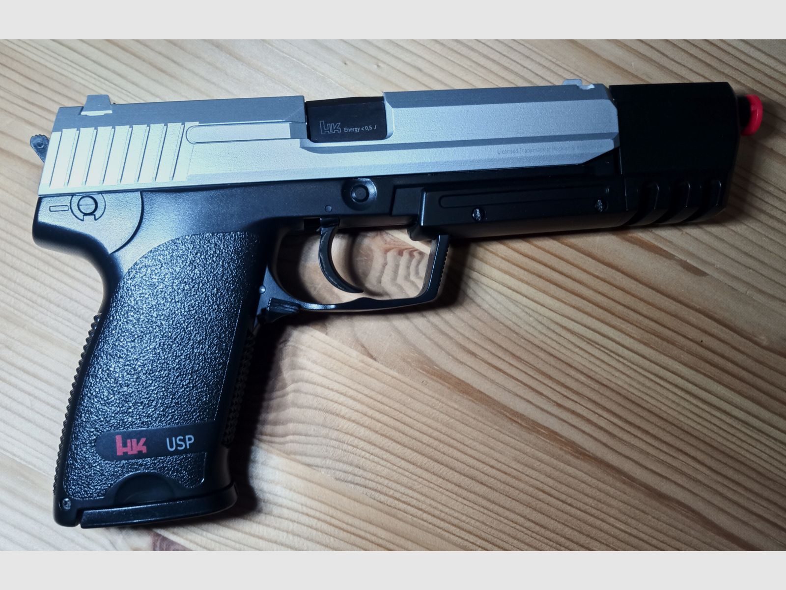 SAMMLUNG !  Umarex Airsoft  Pistolen Heckler & Koch USP / Walther P 99 - ab 14 !